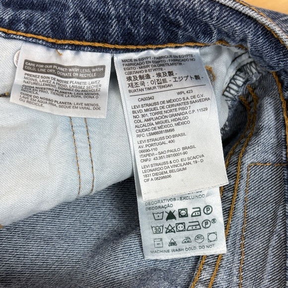 Levi's Men's Slim Fit Blue Jeans - Picture 11 of 12